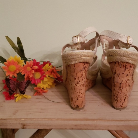 Steve Madden Tulipp Wedge Canvas Sandals, size 7 - Picture 3 of 6